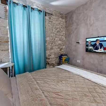 Hotel Constantini *